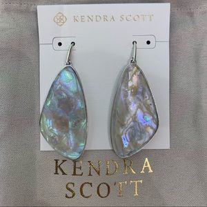 Kendra Scott McKenna Earring in Iridescent Abalone
